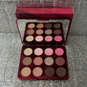 New Morphe's NAUGHTY EYESHADOW PALETTE